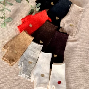 Mitaines CLARISSE avec coeur brodé 💛❤️