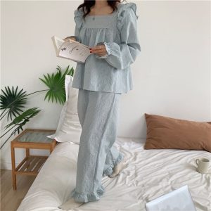 Pyjama ado fille bleu avec blouse manches longues à volants et pantalon