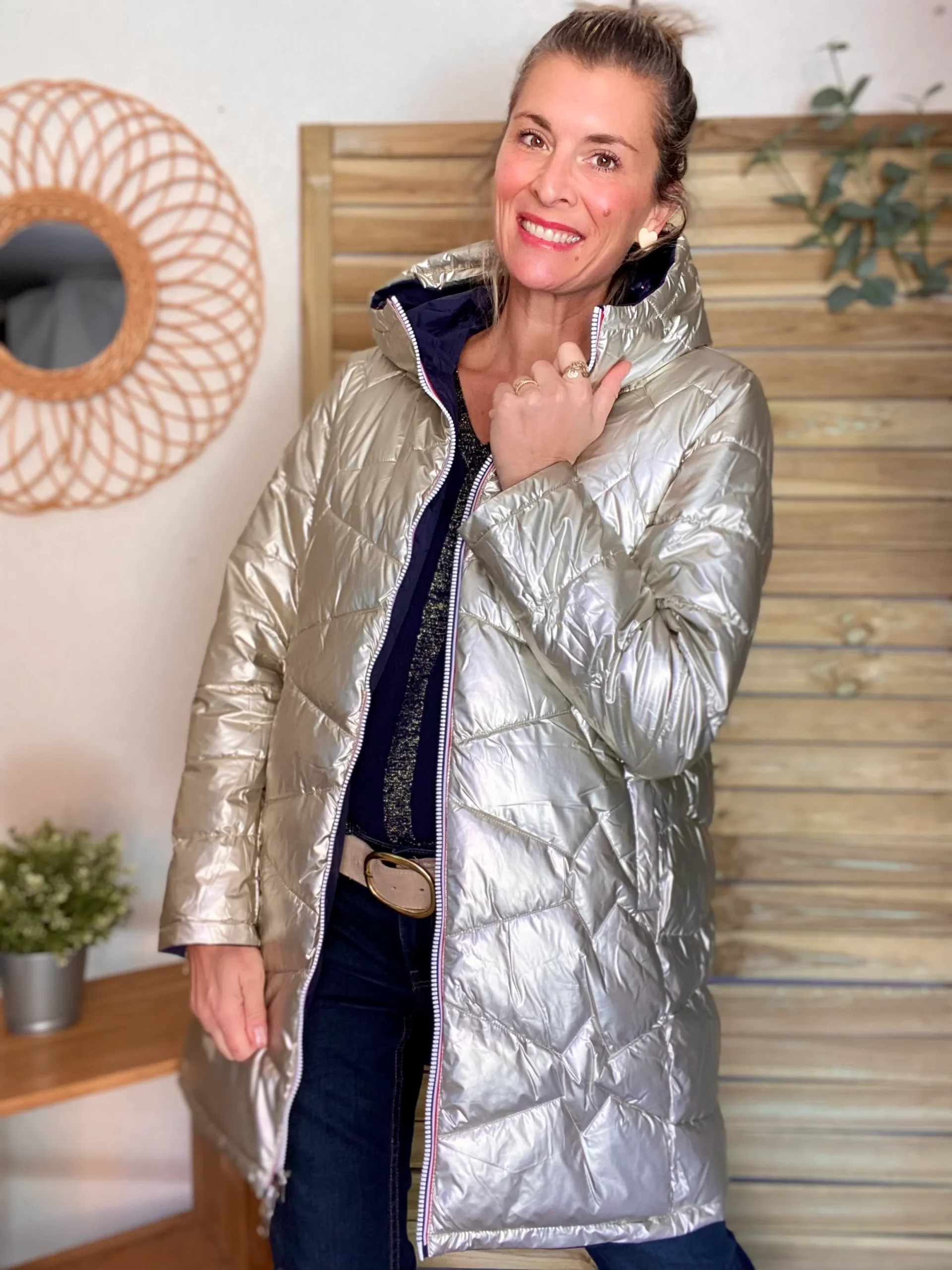 Doudoune réversible imperméable longue INÈS - Bleu marine / Doré - LAURA JO - SOLDES – Image 2