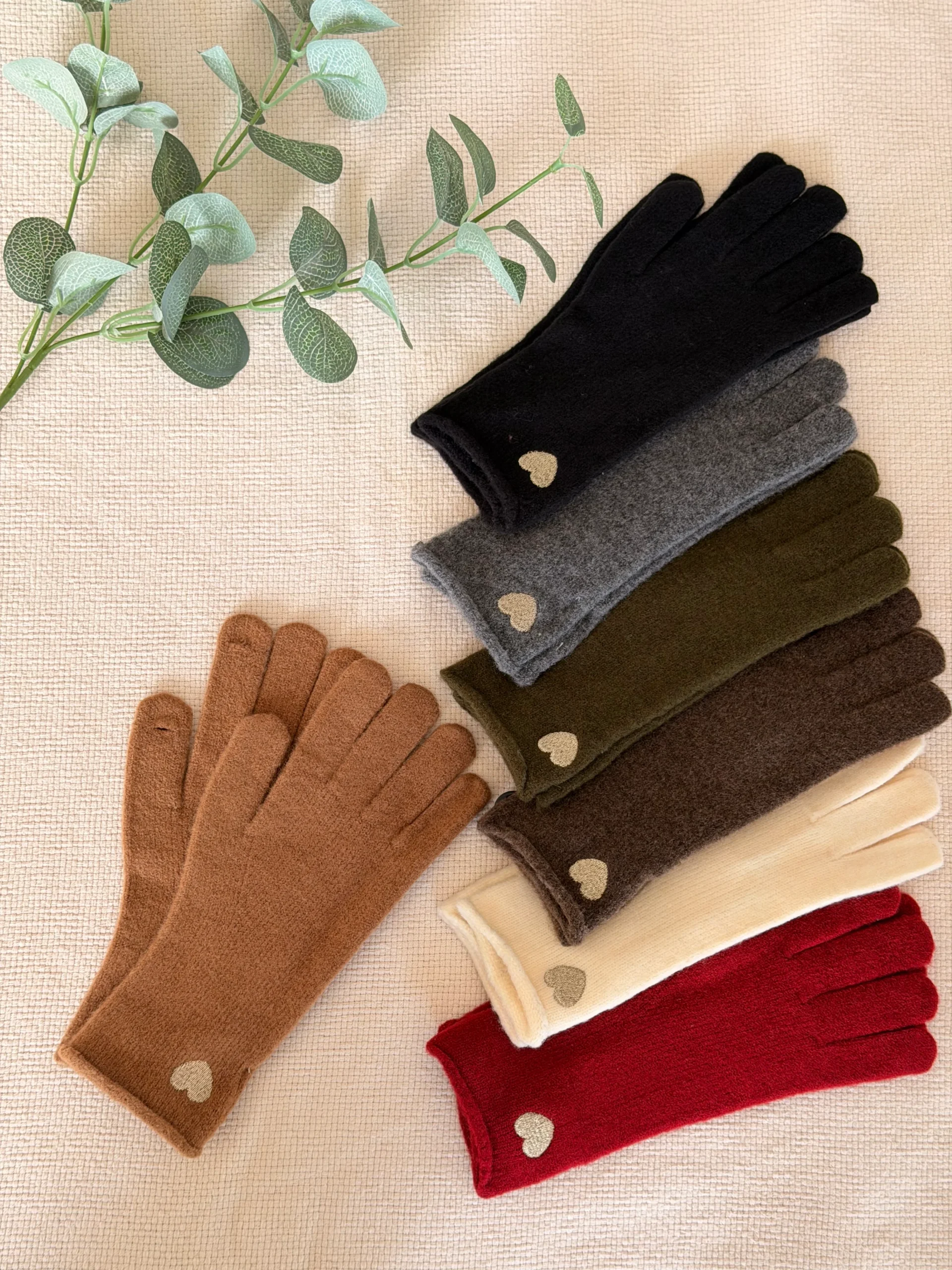 Gants CHLOÉ avec coeur doré brodé 💛 et ouverture index et pouce 👌🏼