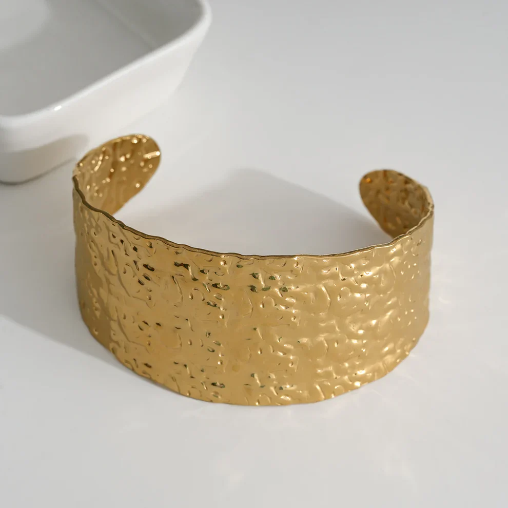 Altaïa, bracelet rigide femme doré, allure majestueuse – Image 5