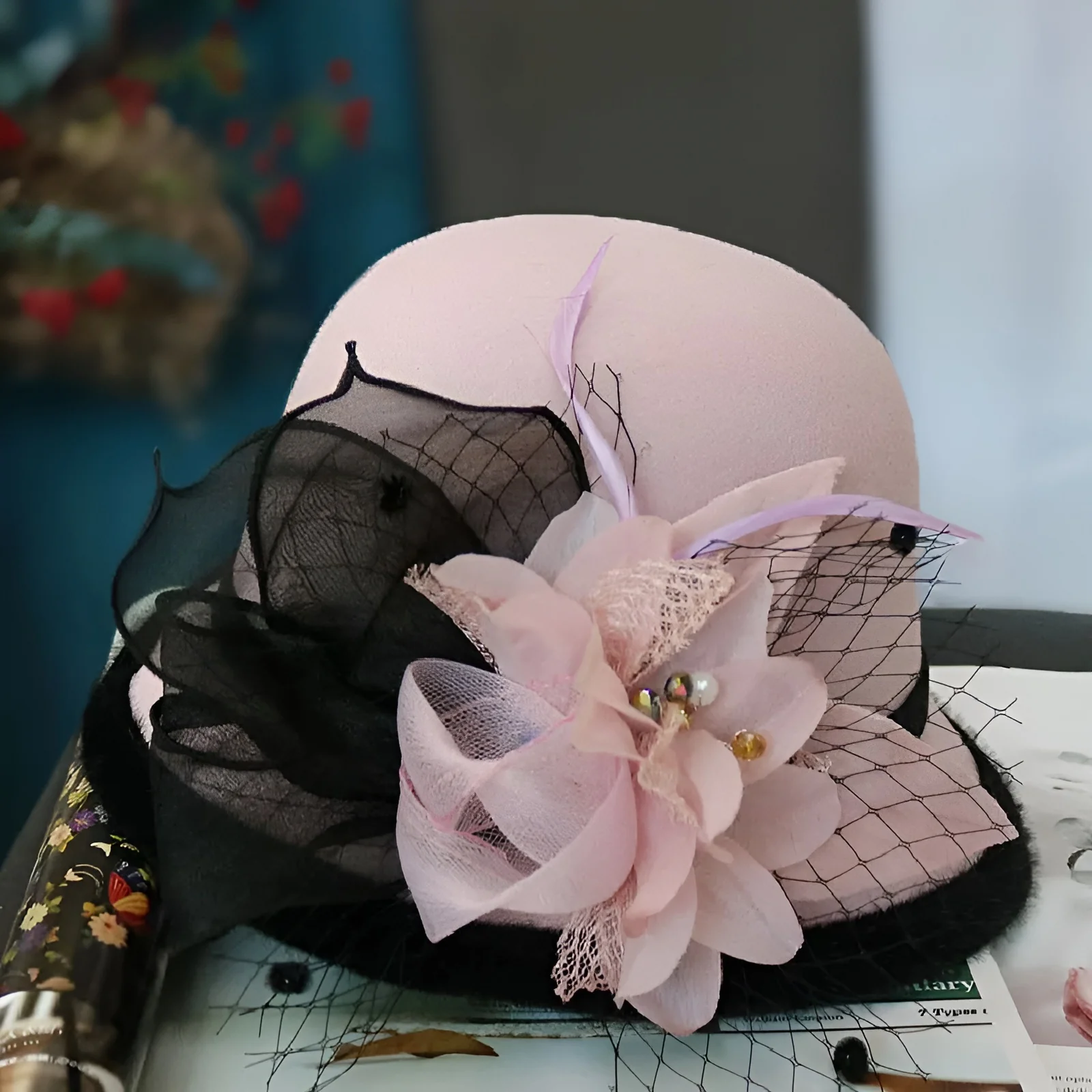Chapeau Melon.Cloche Femme à Fleur – Image 2