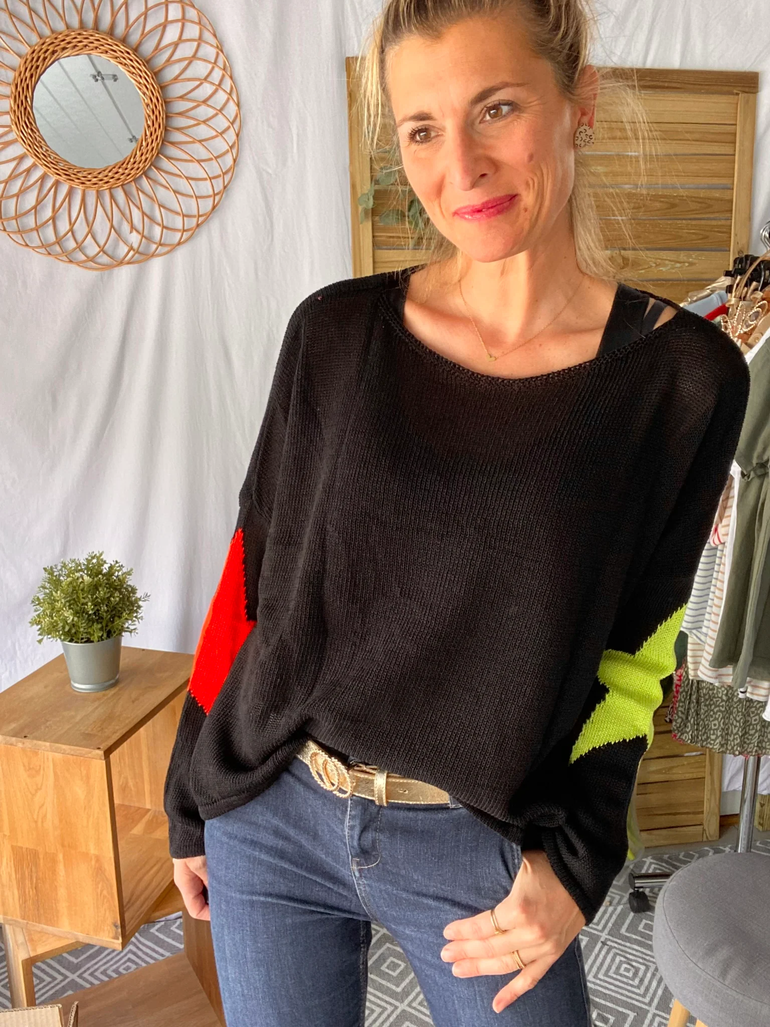 Pull oversize étoiles colors ALBA - Noir – Image 2