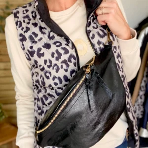 Sac banane XL en cuir irisé - JADE - Noir