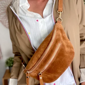 Sac banane avec poche avant, en cuir daim HOLLY - Camel