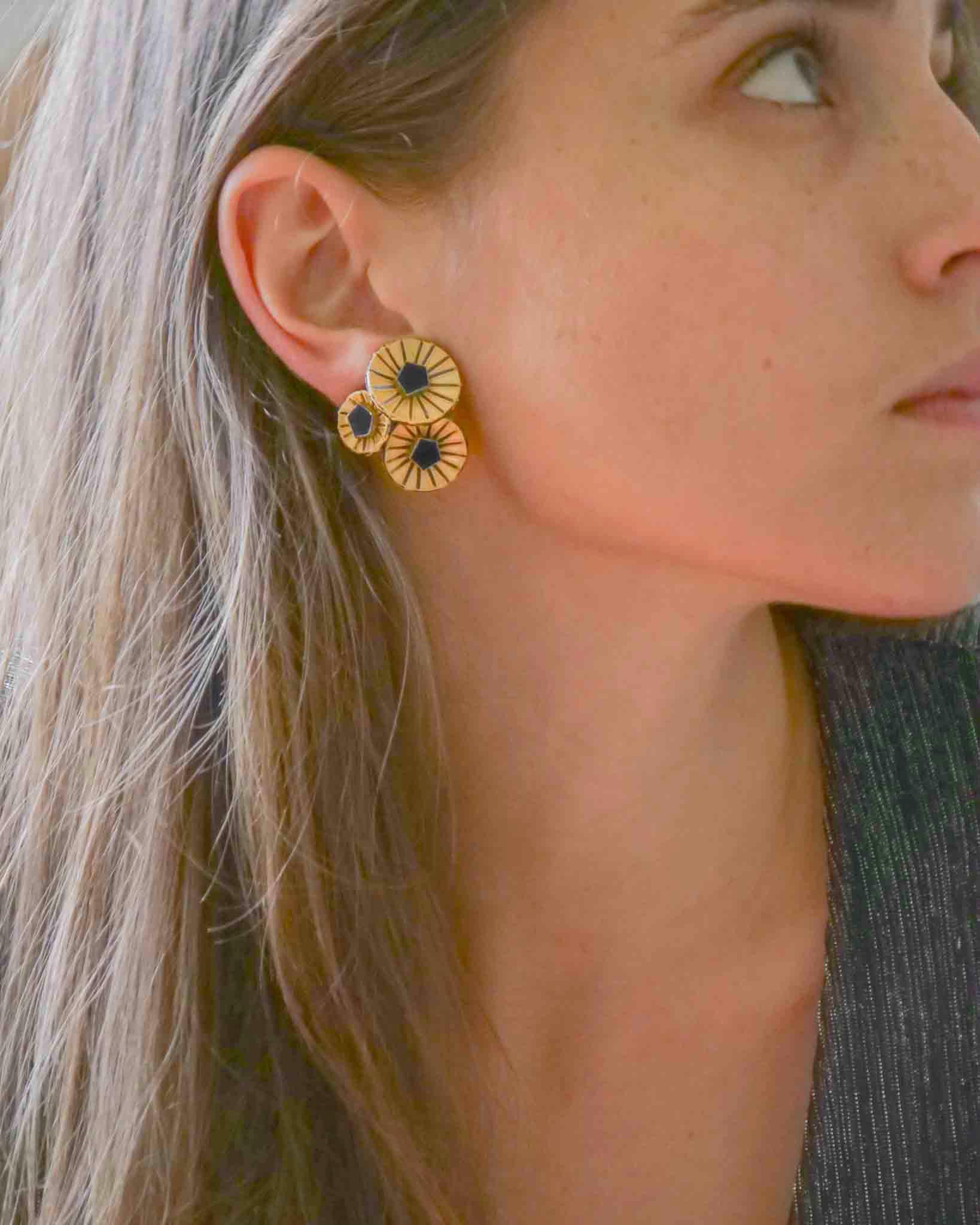 Boucle d'oreille courte Kyoto - Petit – Image 2