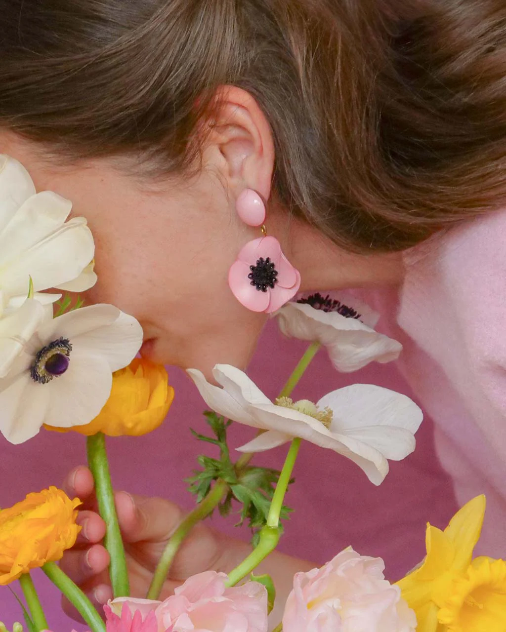 Boucle d'oreille fantaisie longue Anémone - Petit – Image 2