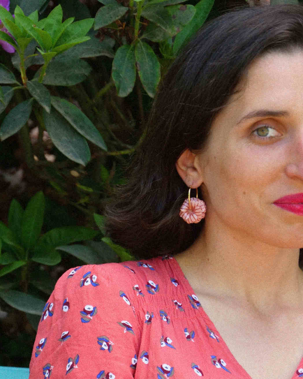 Bijoux créoles plaqué or Camélia – Image 2