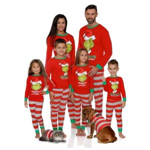 Ensemble Pyjama T-shirt et pantalon joyeux noël pour toute la famille