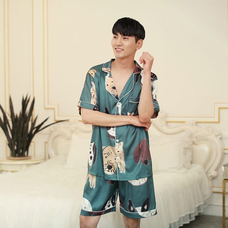 Pyjama automne deux pièces vert foncé en satin à motif chiens – Image 4