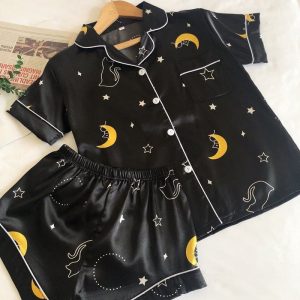 Pyjama d’été en satin nuit étoilée