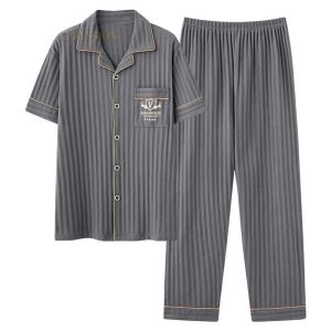 Pyjama d’été homme gris rayé avec pantalon et chemise manches courtes