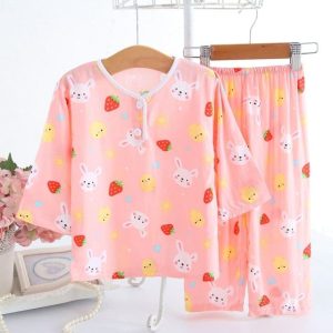Pyjama deux pièces en coton à motif fraise et lapin pour enfant