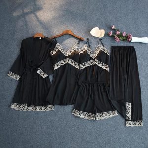 Pyjama femme en satin cinq pièces avec dentelle