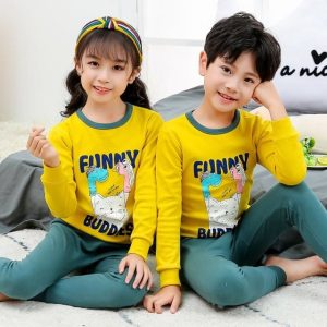 Pyjama printemps avec pull jaune et pantalon vert pour enfants