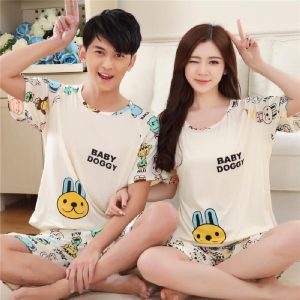 Vêtements de nuit pour couple motif bébé chien